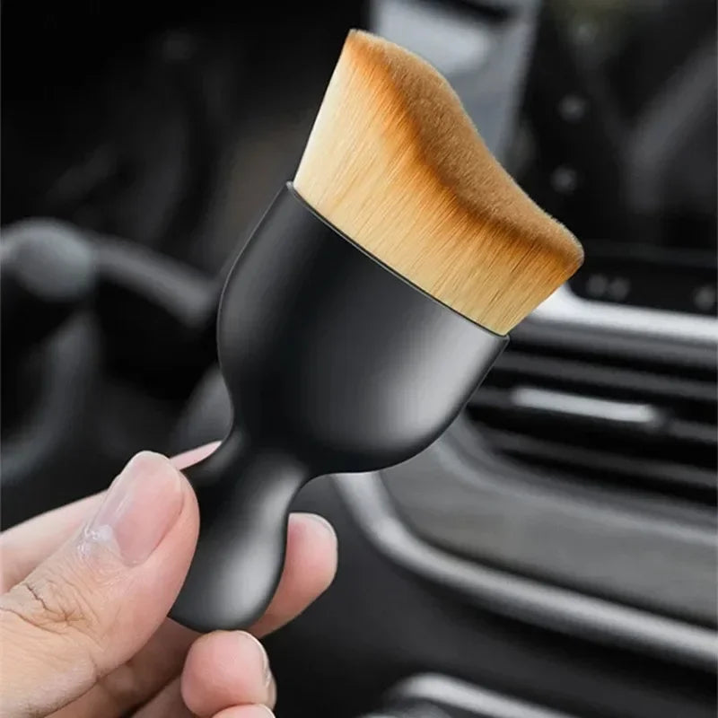 THE BRUSH PRO | The Pocket-Sized Tool That Reaches Where Others Can’t